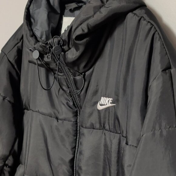 Nike Black Puffer Jacket - Picture 3 of 7
